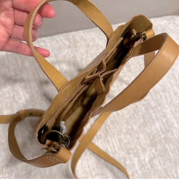 NWT! Madewell The Mini Transport Crossbody: Bubble Pleat Edition in Golden Oak - Picture 8 of 14